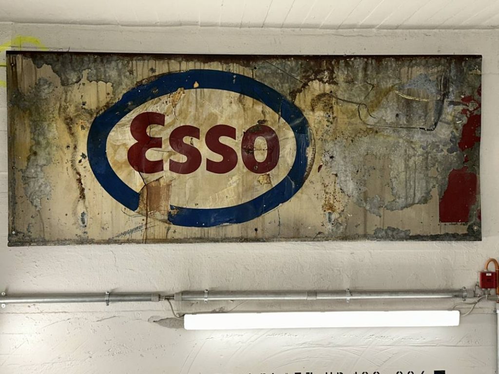 kult-esso-tanke-schild